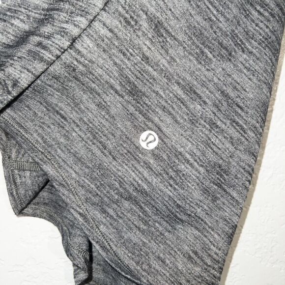 Lululemon Heathered Black Moment To Movement 2-In-1 Tank Top Size 2 - Picture 5 of 8